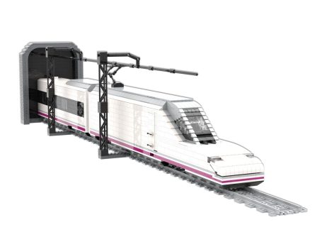 Tren de alta velocidad Talgo 350 S102 saliendo de un túnel en una vía ferroviaria.