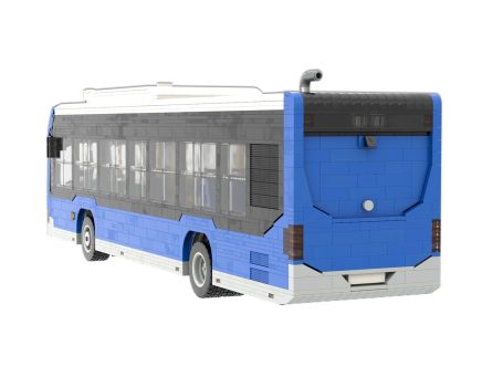 Autobús de color azul y blanco, visto desde la parte trasera.