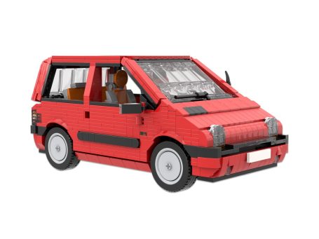 Coche pequeño rojo con ventanas y asientos marrones, visto de lado.