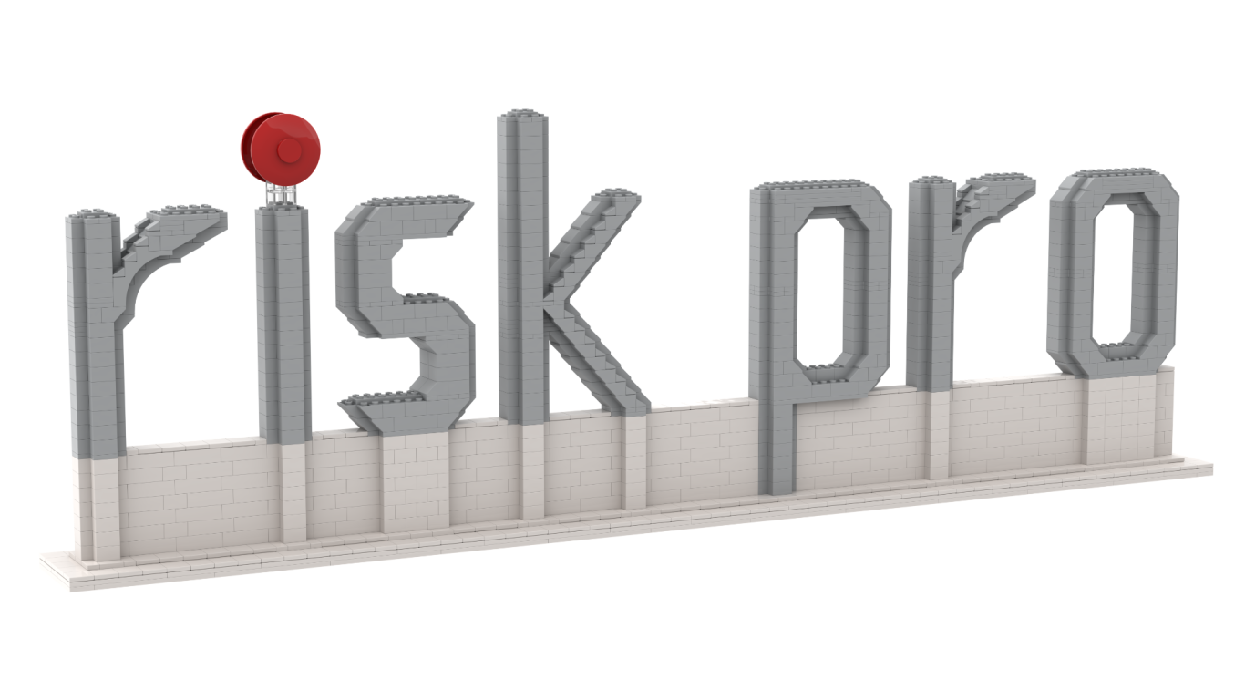 Texto estilizado que dice "risk pro", con un punto rojo sobre la letra "i".