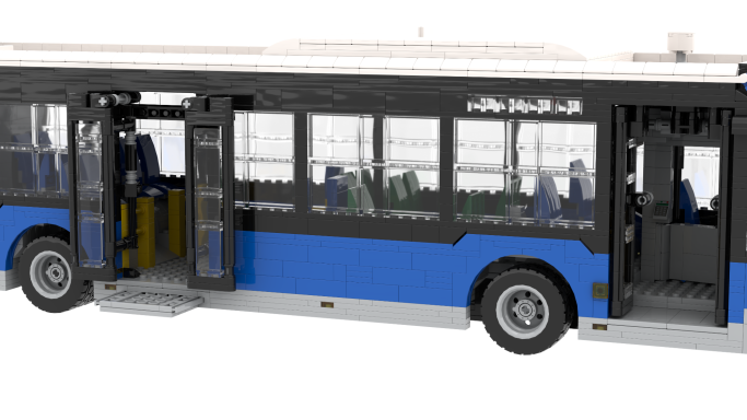 Autobús urbano de dos tonos, con puertas abiertas y asientos visibles en su interior.